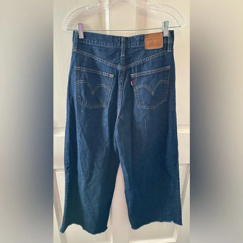 Levi's Premium Ribcage Pleated Cropped Raw Hem Jeans 28 - Picture 3 of 7